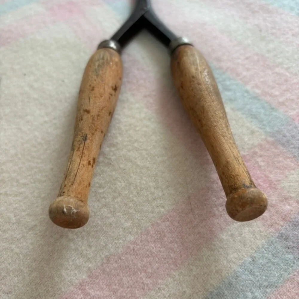 Vintage Curling Iron Hair Mustache Pincurls Antique Tool Wood Handle Small